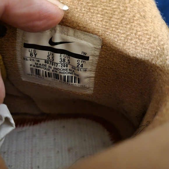 ***SOLD***Used $30 Uptown size 6Y Air FORCE 1's Wheat - Picture 4 of 8